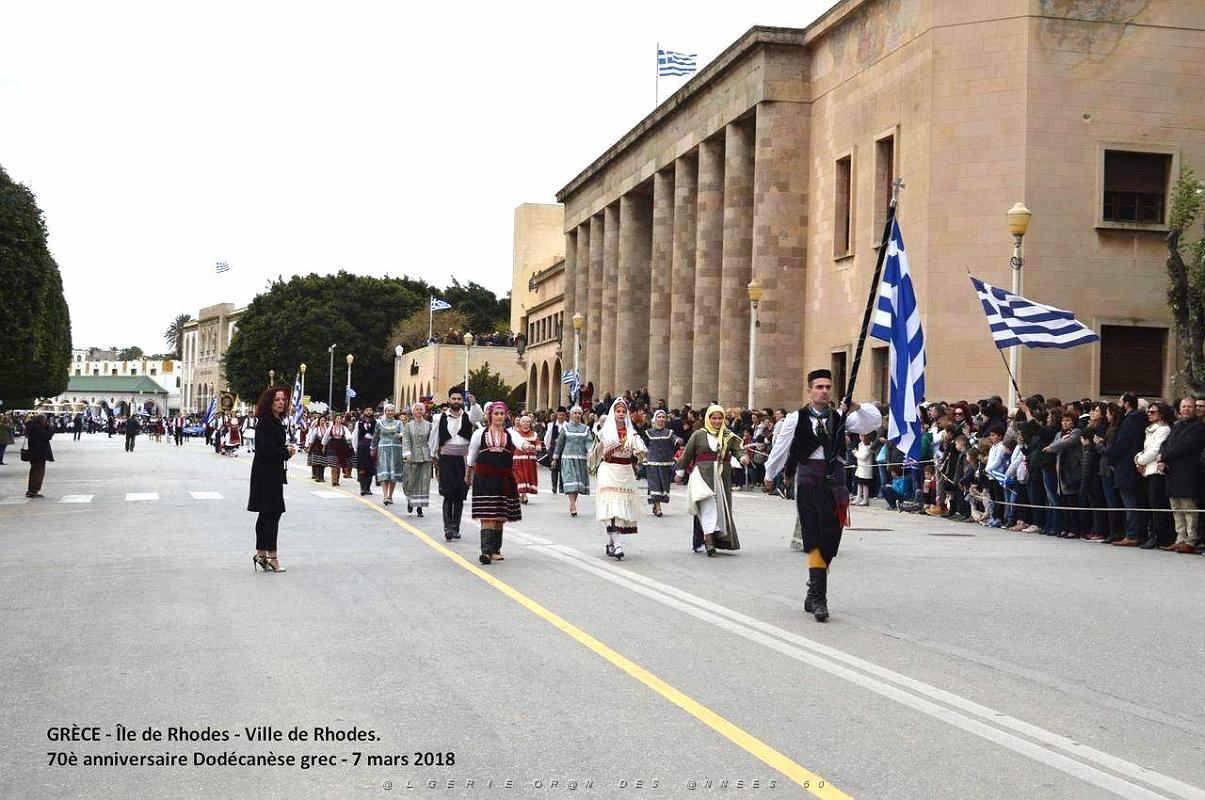 112- Rhodes- Defile Dodecanese grec.JPG